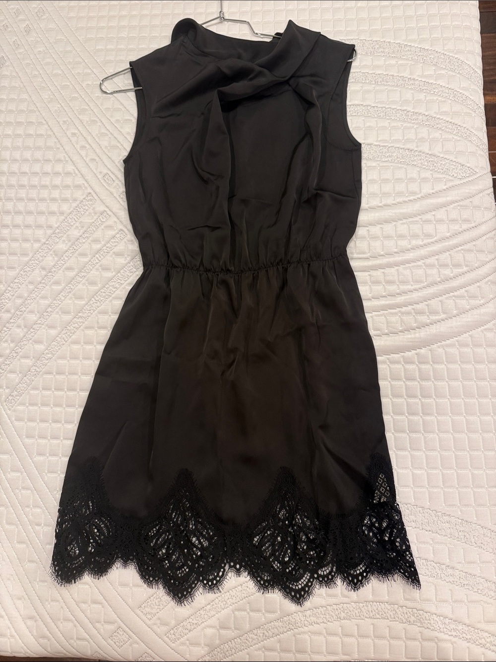Commense Black Sleeveless Lace-Trim Mini Dress - Picture 3 of 4